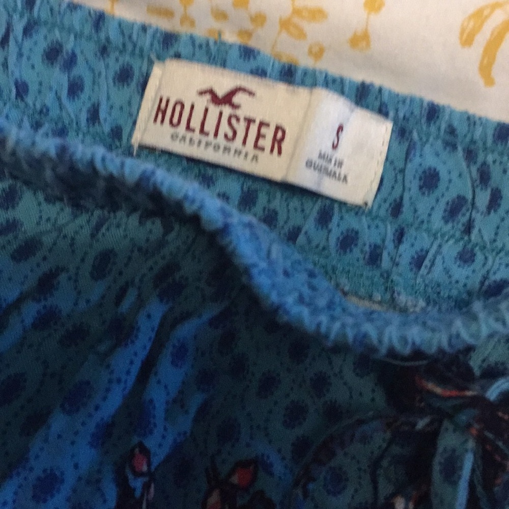 Super cute Holister shorts!!!! - Picture 2 of 3